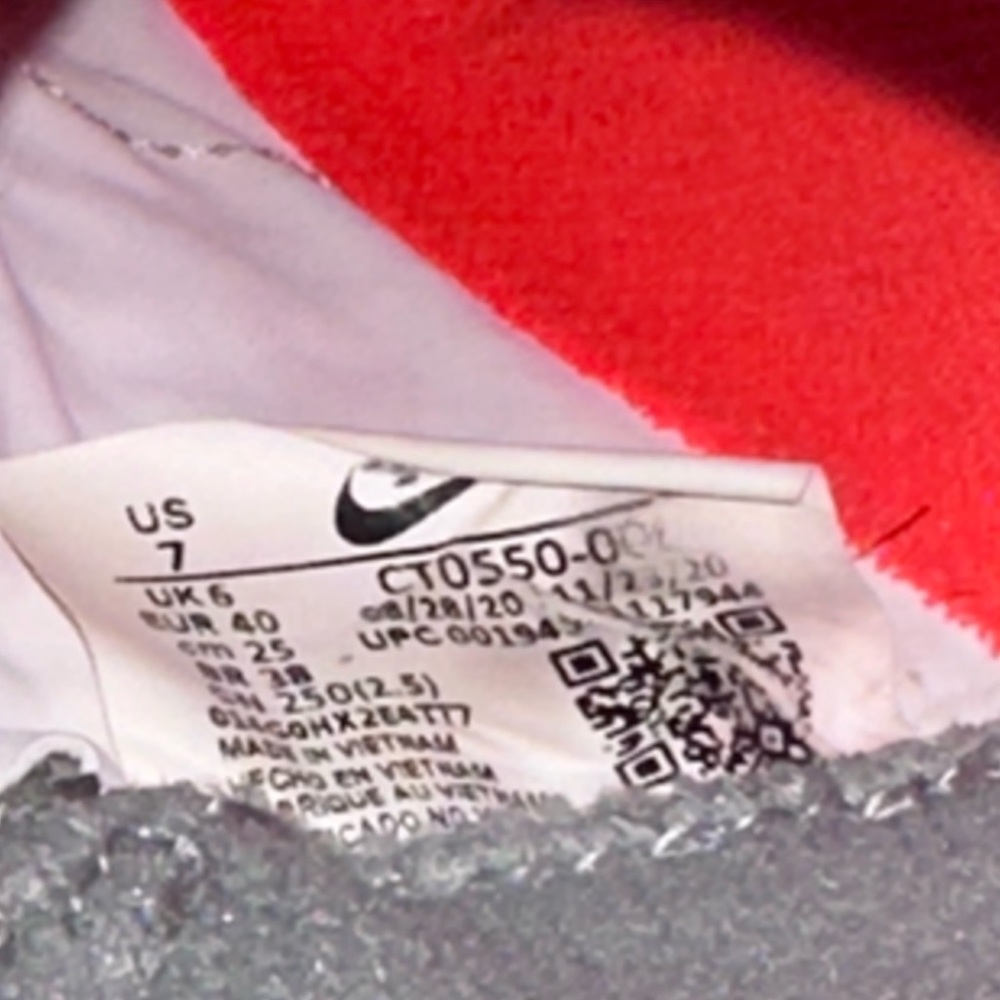 Nike React Gato IC (Unisex) Indoor Soccer Shoes - Picture 13 of 13